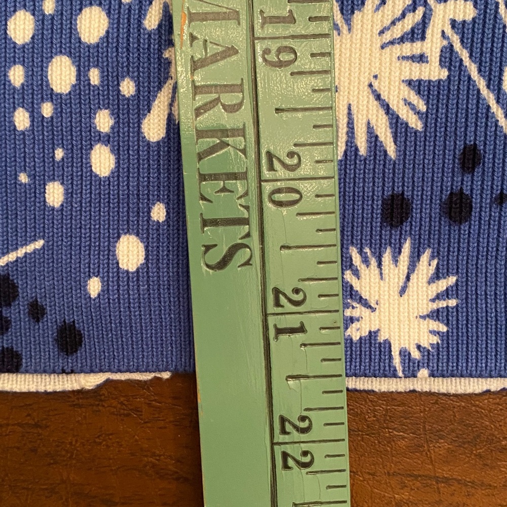 💐Talbots Blue/ White/ Black Abstract Floral Charming Cardigan Sweater - Picture 11 of 11